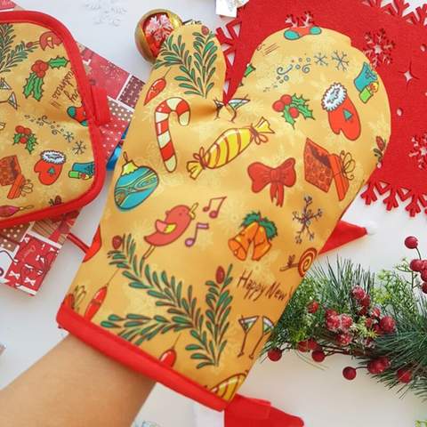 Christmas Oven Mitts Pair, Santa Print Heat-Resistant Kitchen Gloves